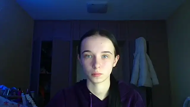 Snapshot of Emilia_Light chatting on February 2, 2026, 7:29 am Emilia Light online show from February 2, 2026, 7:29 am