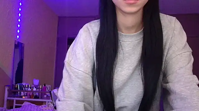 Snapshot of Emilia_Light chatting on March 27, 2026, 8:11 am Emilia Light online show from March 27, 2026, 8:11 am