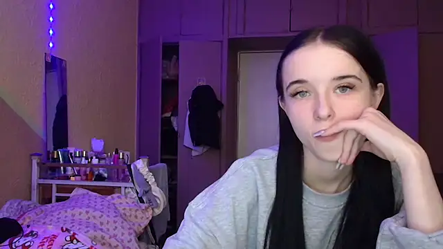 Snapshot of Emilia_Light chatting on March 27, 2026, 1:23 pm Emilia Light online show from March 27, 2026, 1:23 pm