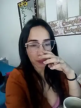 YaraDuartee online show from January 9, 2026, 12:39 am