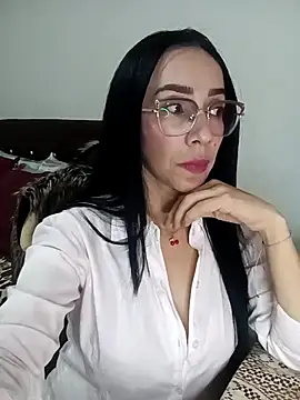 YaraDuartee online show from March 29, 2026, 1:07 am