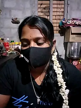 Snapshot of Tamil_Hot_Sandy chatting on November 26, 2025, 7:14 pm Tamil Hot Sandy online show from November 26, 2025, 7:14 pm