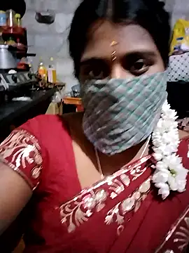 Snapshot of Tamil_Hot_Sandy chatting on January 7, 2026, 6:13 pm Tamil Hot Sandy online show from January 7, 2026, 6:13 pm