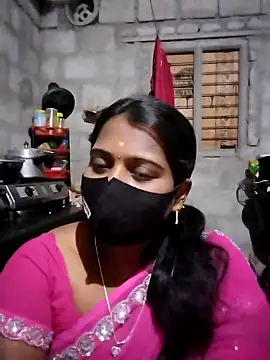 Snapshot of Tamil_Hot_Sandy chatting on December 17, 2025, 3:50 pm Tamil Hot Sandy online show from December 17, 2025, 3:50 pm