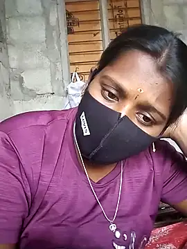 Snapshot of Tamil_Hot_Sandy chatting on December 22, 2025, 6:02 am Tamil Hot Sandy online show from December 22, 2025, 6:02 am