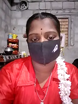 Snapshot of Tamil_Hot_Sandy chatting on February 10, 2026, 4:50 pm Tamil Hot Sandy online show from February 10, 2026, 4:50 pm