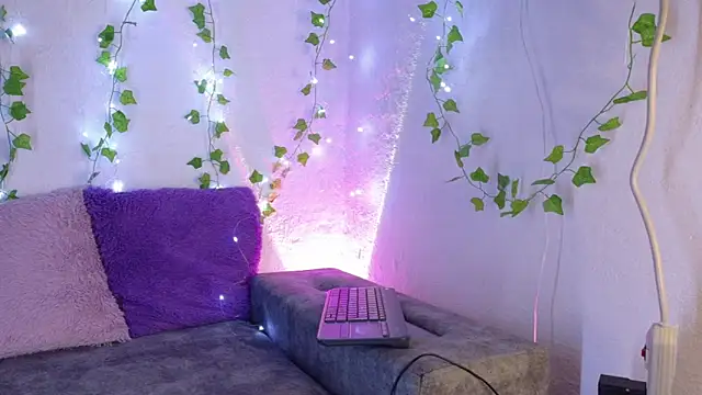 Snapshot of EliDurann chatting on March 3, 2026, 11:50 am EliDurann online show from March 3, 2026, 11:50 am