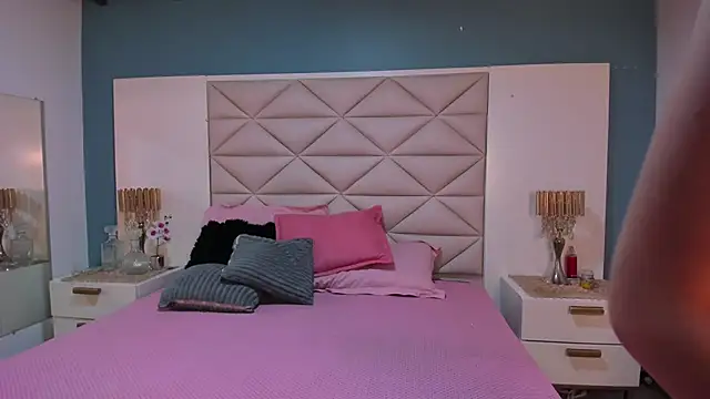 Snapshot of EliDurann chatting on October 30, 2025, 11:41 am EliDurann online show from October 30, 2025, 11:41 am