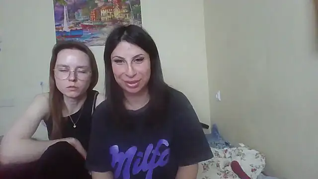 QueenMomyS online show from May 4, 2026, 12:41 pm