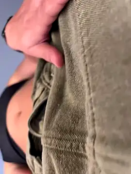 Snapshot of Capricho_01 chatting on October 18, 2025, 12:40 pm Capricho 01 online show from October 18, 2025, 12:40 pm