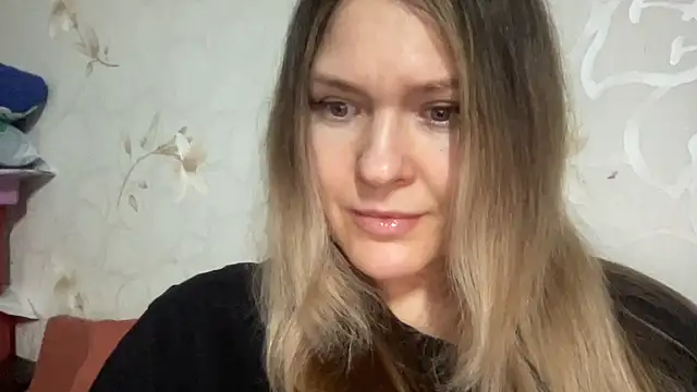 Snapshot of Milysoren chatting on February 5, 2026, 8:04 pm Milysoren online show from February 5, 2026, 8:04 pm