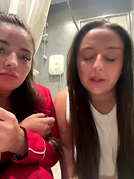 Snapshot of Playfulvixen25 chatting on November 20, 2025, 12:44 am Playfulvixen25 online show from November 20, 2025, 12:44 am