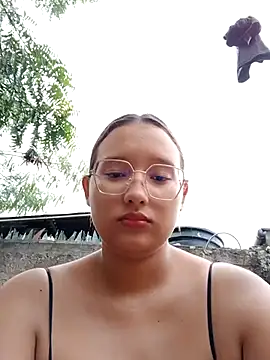 Snapshot of young_dairy01 chatting on December 2, 2025, 11:23 am young dairy01 online show from December 2, 2025, 11:23 am