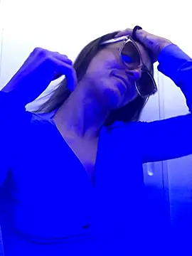 alexerockstar94 online show from April 21, 2026, 4:46 pm