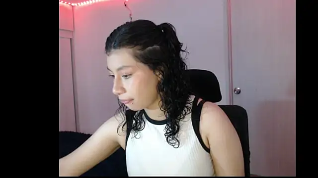 Ivonnybonn online show from October 27, 2025, 9:16 pm