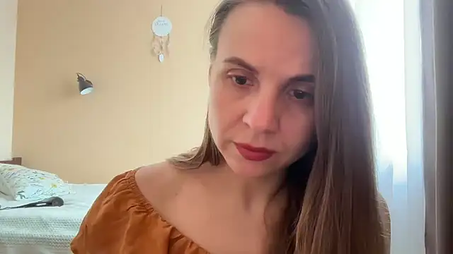 AnnieLove7722 online show from May 20, 2026, 8:00 am