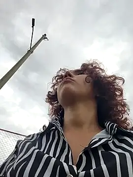  TOMOE online show from December 21, 2025, 8:20 pm