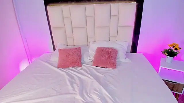 Athenea  fox online show from October 11, 2025, 11:22 am