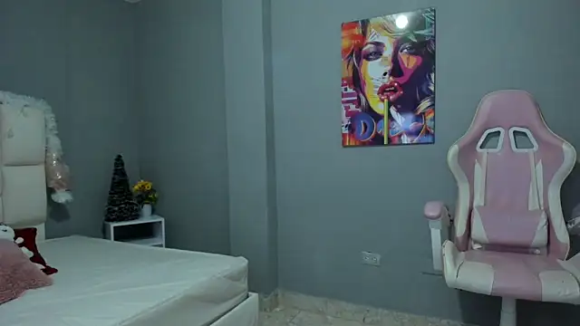 Athenea  fox online show from December 19, 2025, 11:56 am