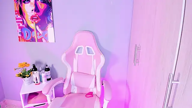 Athenea  fox online show from November 24, 2025, 11:54 am