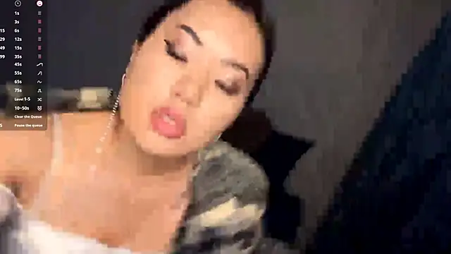 Ur neighbor Kira online show from December 15, 2025, 4:46 pm