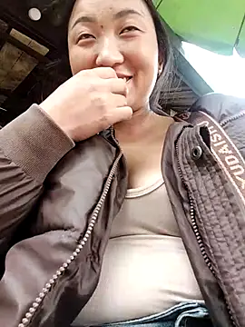 zhen-zo online show from October 27, 2025, 2:45 am