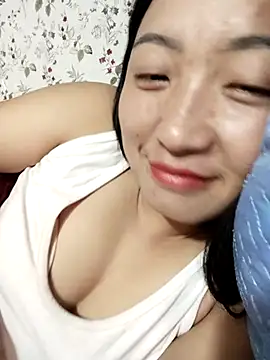 zhen-zo online show from February 18, 2026, 12:52 am