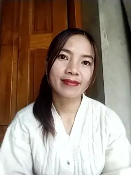 Snapshot of lmc-zz chatting on April 24, 2026, 12:45 am lmc-zz online show from April 24, 2026, 12:45 am