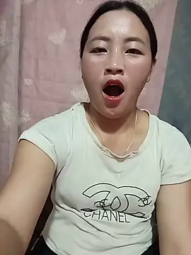 buddy-sexy online show from June 7, 2026, 1:27 pm