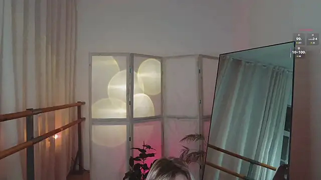 MayWins online show from November 13, 2025, 9:51 pm