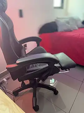 zamir333 online show from March 26, 2026, 11:46 pm