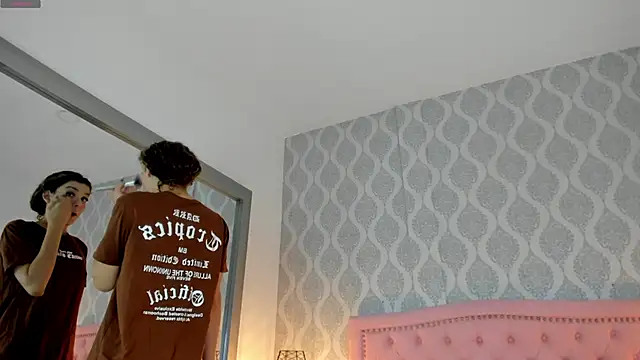 kendallspears 1 online show from November 12, 2025, 3:54 am