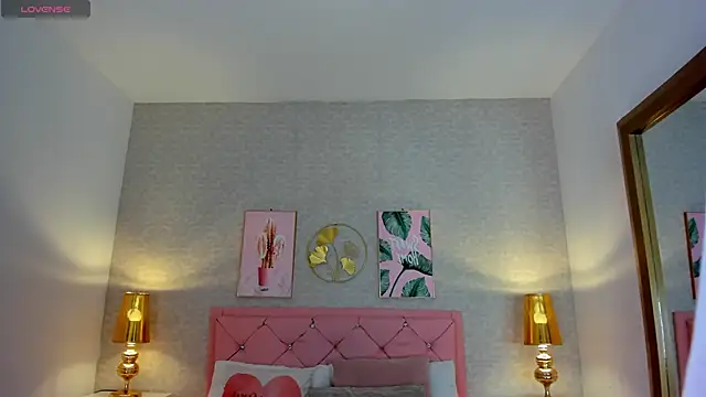 kendallspears 1 online show from December 1, 2025, 4:02 am