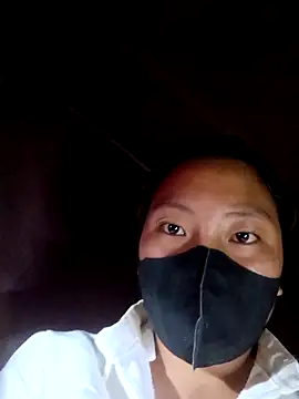 ly-xinh01 online show from September 28, 2025, 2:02 pm