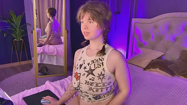 Lilly Stark online show from February 28, 2026, 5:29 am