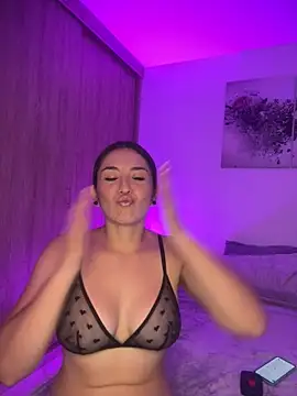 Mariana gom online show from November 5, 2025, 3:31 am