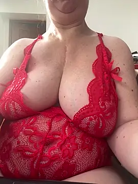 Lucy2025 UK online show from October 21, 2025, 12:26 pm