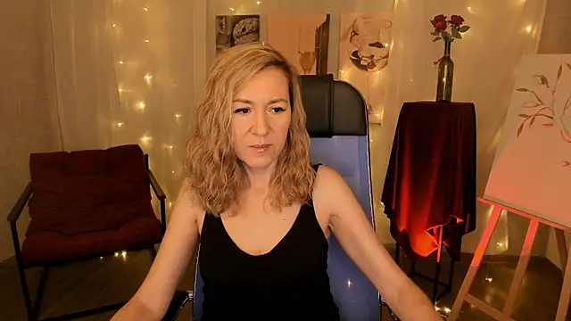 Snapshot of DonnaSmitth chatting on January 6, 2026, 6:12 pm DonnaSmitth online show from January 6, 2026, 6:12 pm