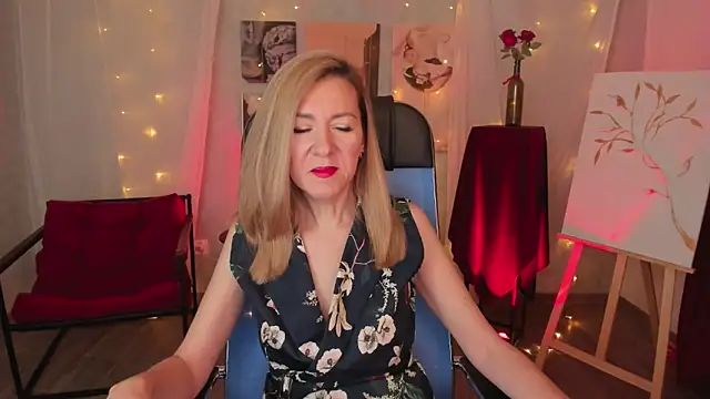 Snapshot of DonnaSmitth chatting on February 19, 2026, 6:38 pm DonnaSmitth online show from February 19, 2026, 6:38 pm