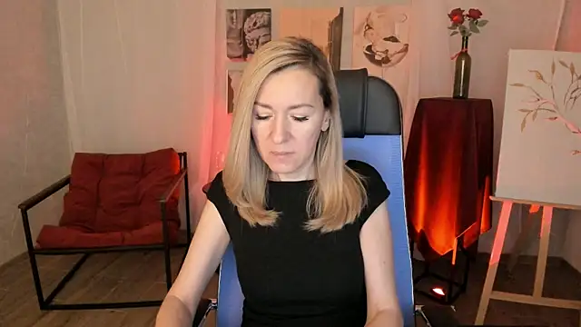 Snapshot of DonnaSmitth chatting on February 10, 2026, 6:29 pm DonnaSmitth online show from February 10, 2026, 6:29 pm