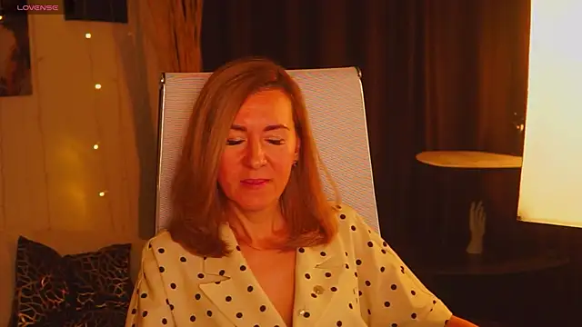 Snapshot of DonnaSmitth chatting on October 23, 2025, 3:54 pm DonnaSmitth online show from October 23, 2025, 3:54 pm