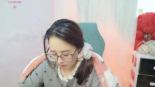 NEWONETO online show from October 18, 2025, 1:40 am