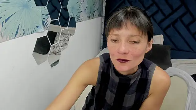 Valery More   online show from October 3, 2025, 12:50 pm