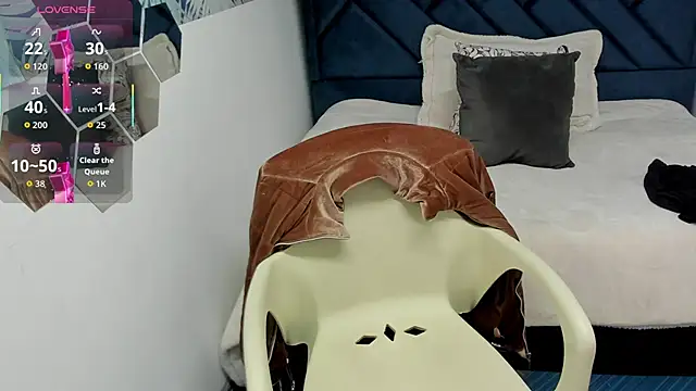 Valery More   online show from October 6, 2025, 12:17 pm