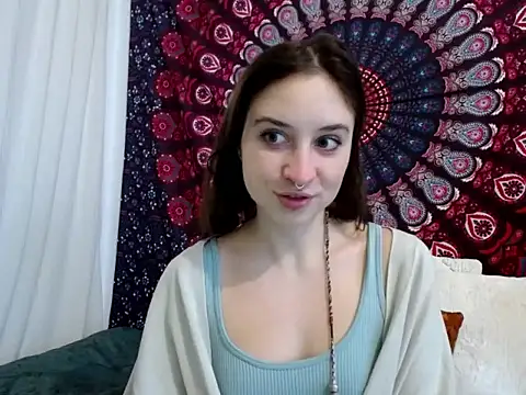 AdalynKiss online show from December 4, 2025, 7:18 am