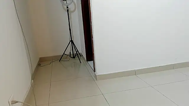 Taylormaccurdy  online show from February 6, 2026, 8:16 pm