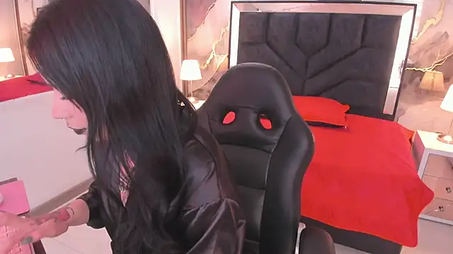 Snapshot of SusanVilla chatting on February 18, 2026, 7:54 pm SusanVilla online show from February 18, 2026, 7:54 pm