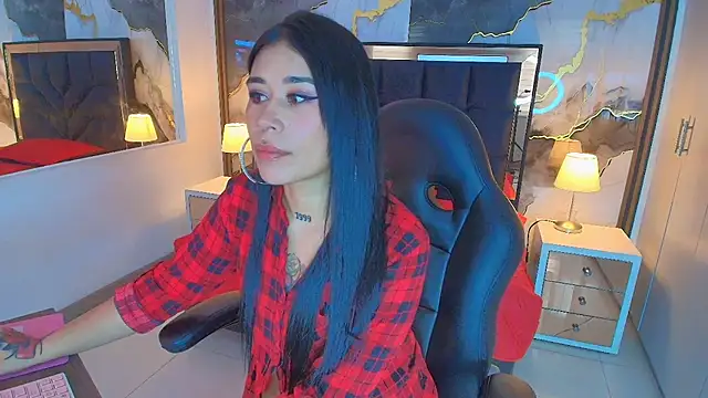 SusanVilla online show from July 18, 2026, 7:44 pm