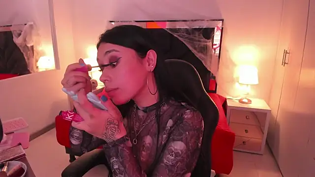 Snapshot of SusanVilla chatting on October 23, 2025, 7:34 pm SusanVilla online show from October 23, 2025, 7:34 pm