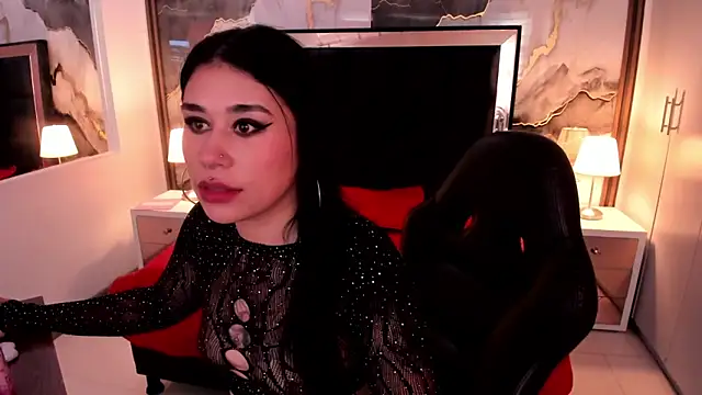 Snapshot of SusanVilla chatting on December 2, 2025, 8:10 pm SusanVilla online show from December 2, 2025, 8:10 pm